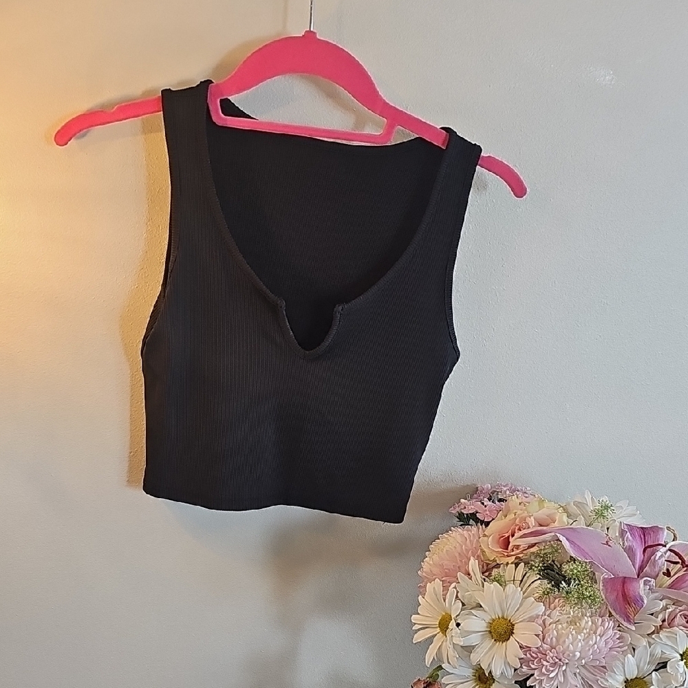 Black Sleeveless Women's Top